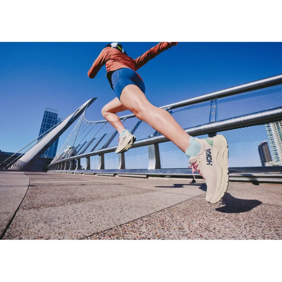Hardloopschoenen Voor Op De Weg|Schoenen < Hoka Arahi 8 Hardloopschoenen Dames - zwart / wit