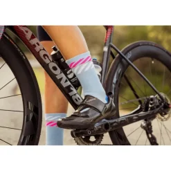Sokken|Sokken < INCYLENCE Merino Light Lanes Sokken - Water Pink