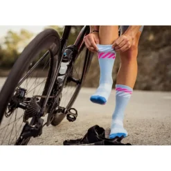 Sokken|Sokken < INCYLENCE Merino Light Lanes Sokken - Water Pink