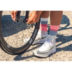 Fietssokken|Sokken < INCYLENCE Ultralight Wildness Sokken - Inferno