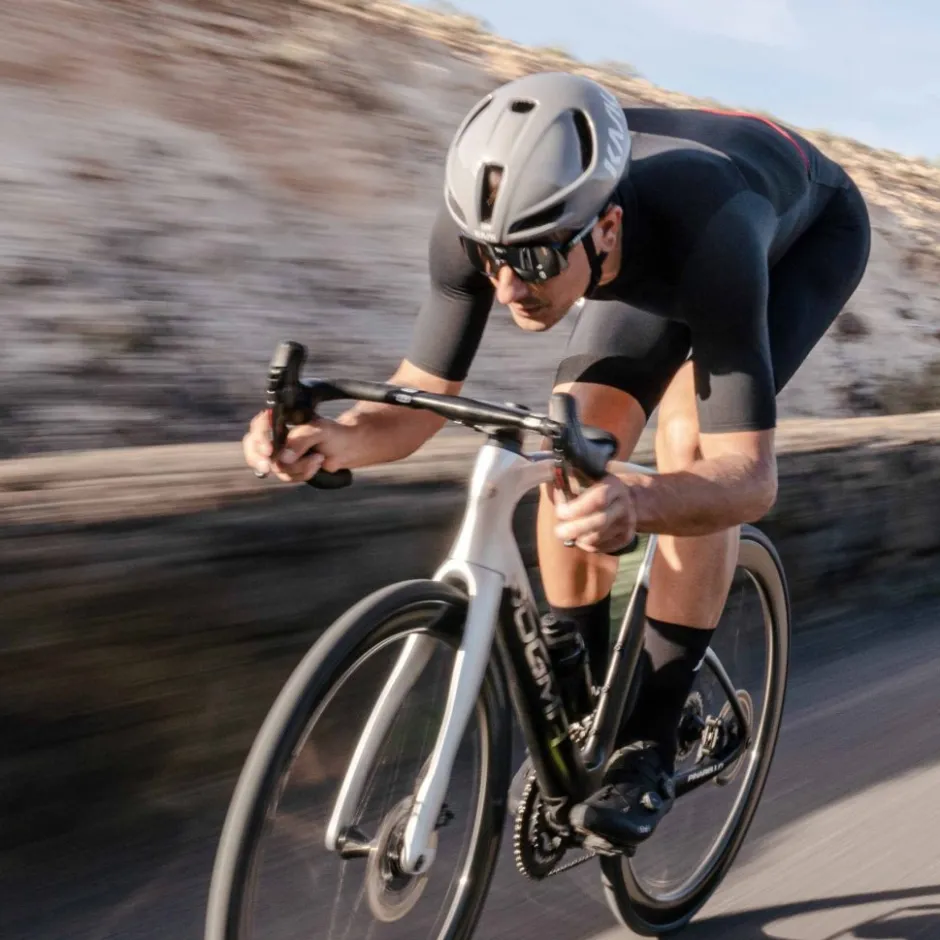 Racefietshelmen < KASK UTOPIA Y WG11 Racefiethe - grij