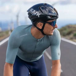 Racefietshelmen < KASK UTOPIA Y WG11 Racefiethe - grij