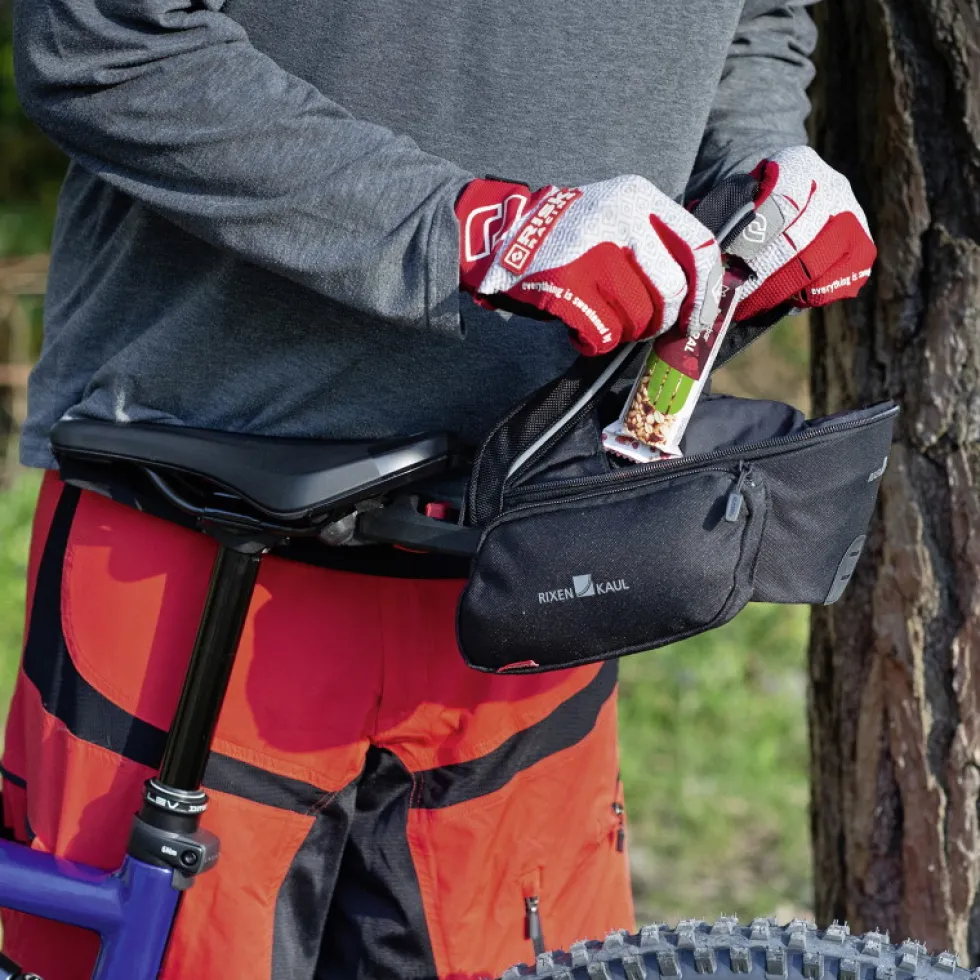 KLICKfix Contour Evo SA 0217ESA Zadeltas - 3L - zwart