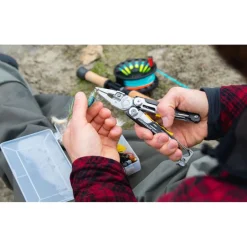 Leatherman Signal Multitool - Guava