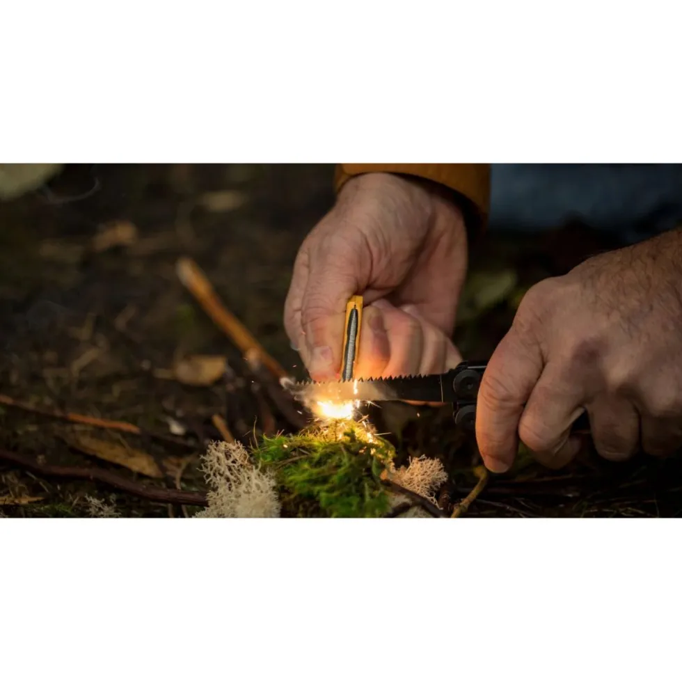 Leatherman Signal Multitool - Guava