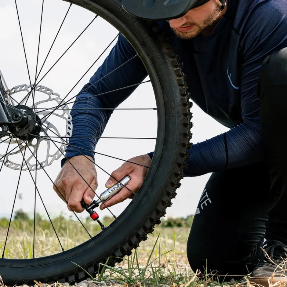 Co² Pompen < Lezyne CLIK Drive CO2 Patroonpomp - zwart