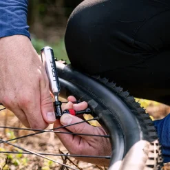 Co² Pompen < Lezyne CLIK Drive CO2 Patroonpomp - zwart
