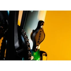 Lezyne Matrix Bike Tagger - Houder voor AirTag - zwart