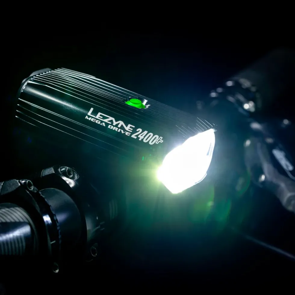Lezyne Mega Drive 2400+ Fietslamp Vooraan - zwart
