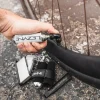 Lezyne Twin Speed Drive CO2 Pompkop - glanzend zwart