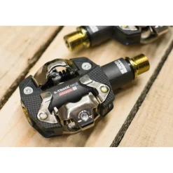 Klikpedalen < LOOK X-Track Race Carbon Ti Pedalen - zwart