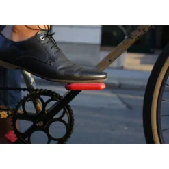MOTO Colour Pedal - Red