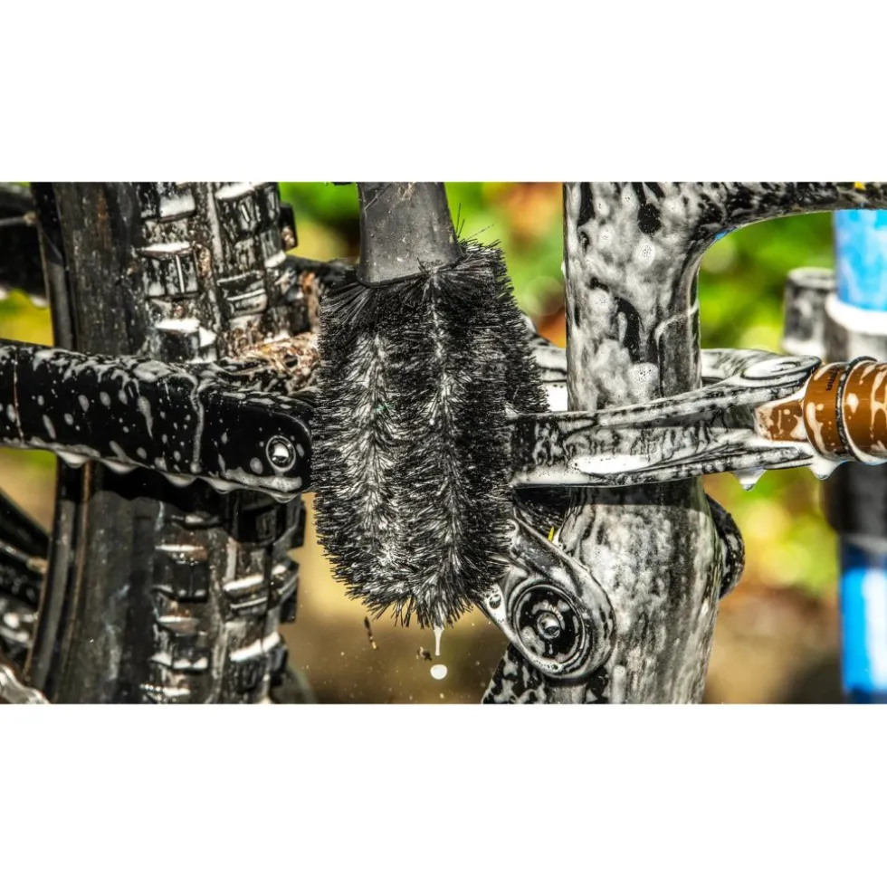 Muc-Off Two Prong Brush