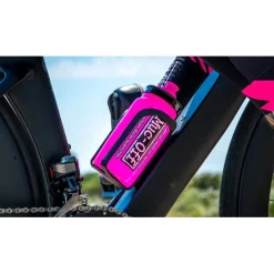 Muc-Off x Elite Fly Bottle - 550ml - pink