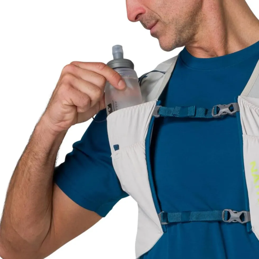Nathan Sports Pinnacle FeatherLite 1.5L Hardloopvest - vapor grey