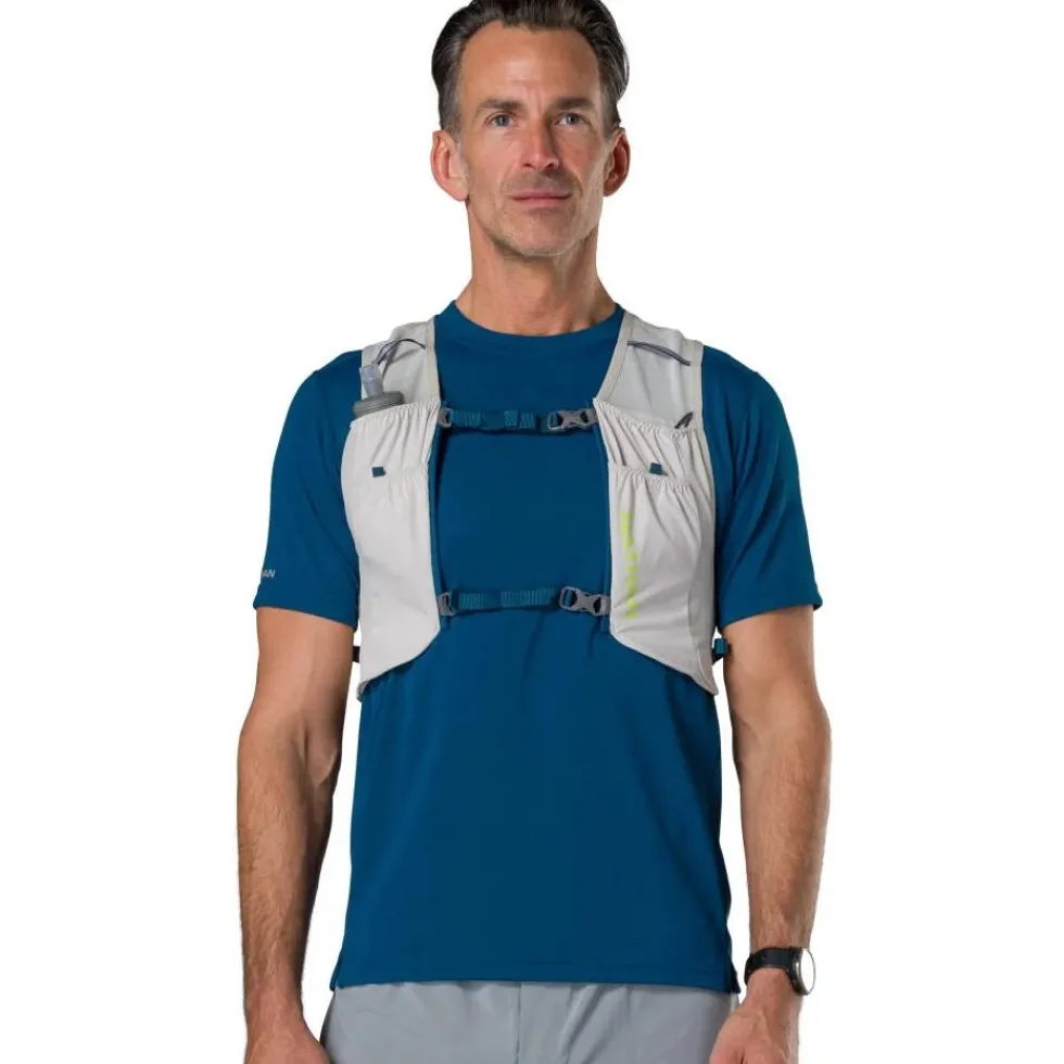Nathan Sports Pinnacle FeatherLite 1.5L Hardloopvest - vapor grey