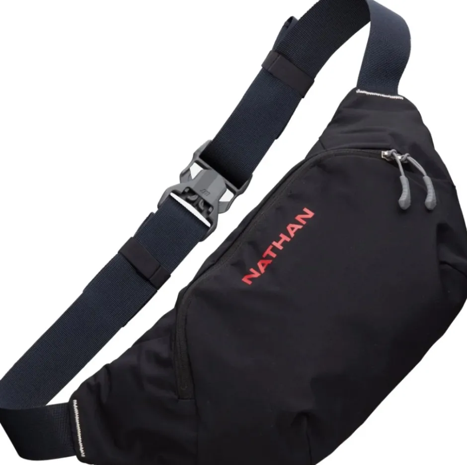 Tassen < Nathan Sports Run Sling 2L Hardlooprugzak - Black/Ribbon Red
