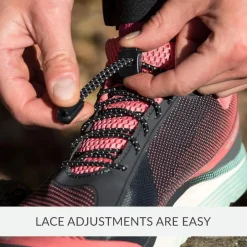 Schoenen|Accessoires < Nathan Sports Run Laces Reflective - white