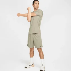 Broeken < Nike Dri-FIT Totality Knit Unlined Korte Broek 7" Heren - light army/black/light army/black FB4196-320
