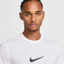 Nike Dri-FIT Verbiage T-Shirt Heren - wit HJ3613-100