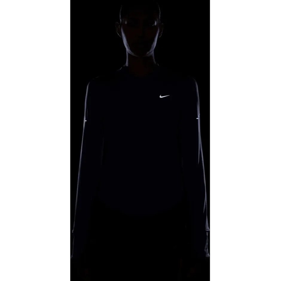 T-Shirts En Tops < Nike Swift Dri-FIT UV Shirt et ange ouwen Daes - sapphire/refective siver HQ0503-570