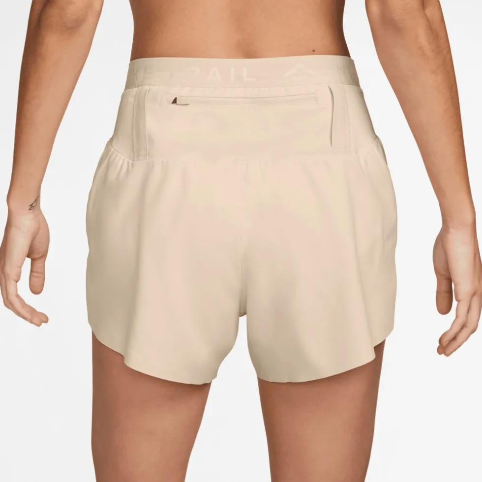 Nike Trail Dri-FIT Mid Rise Hardloopshort Dames - pearl white/summit white HM0280-272