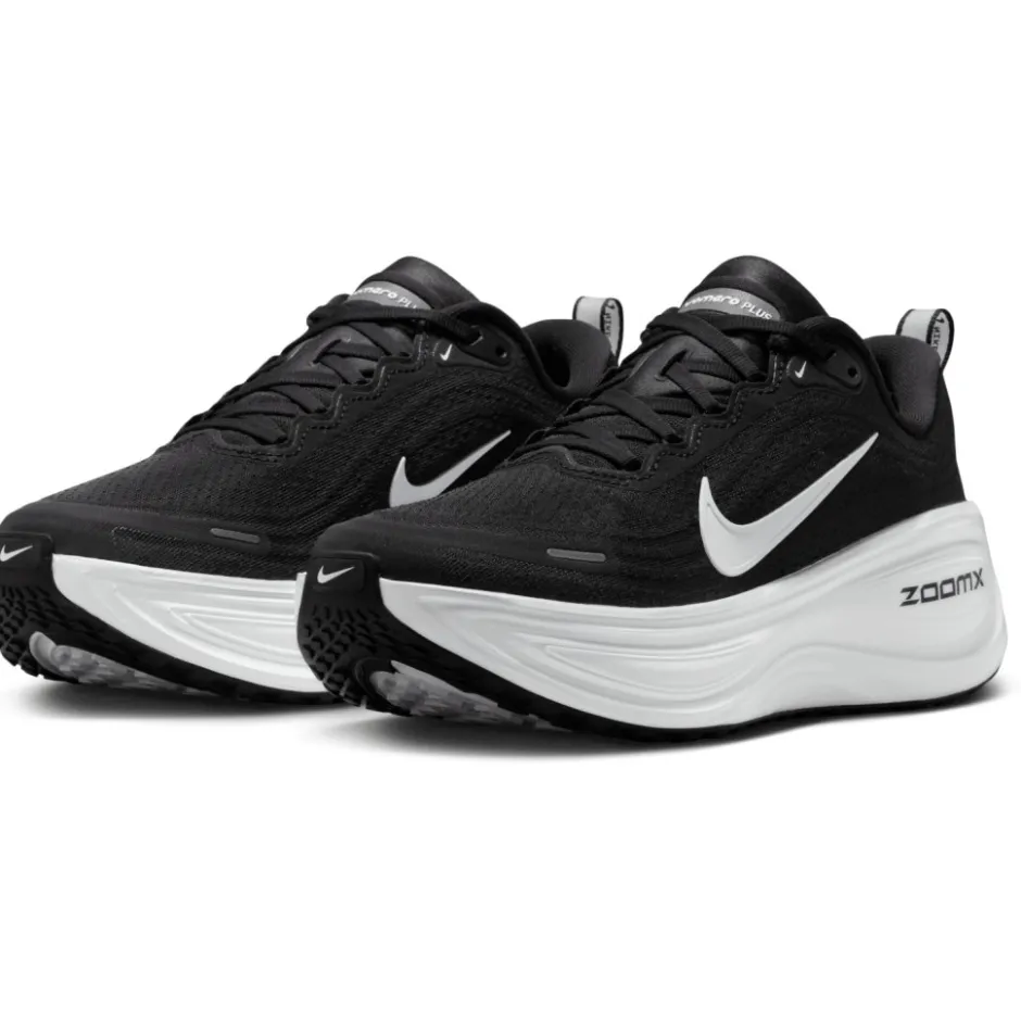 Hardloopschoenen Voor Op De Weg|Schoenen < Nike Vomero Plus Hardloopschoenen Dames - black/white-cool grey-metalic dark grey HV8154-002