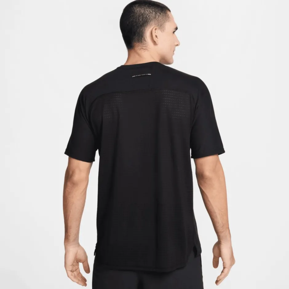 T-Shirts En Tops < Nike oar Chae Dri-FIT ADV Hardoophirt Heren - back/uit white HJ3580-010