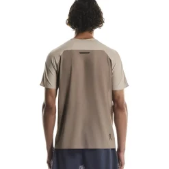 T-Shirts En Tops < On Running On Perforance-T Hardoophirt Heren - Deert | Cinder