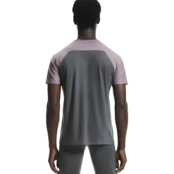 T-Shirts En Tops < On Running On Perforance-T Hardoopshirt Heren - Dewberry | Ecipse