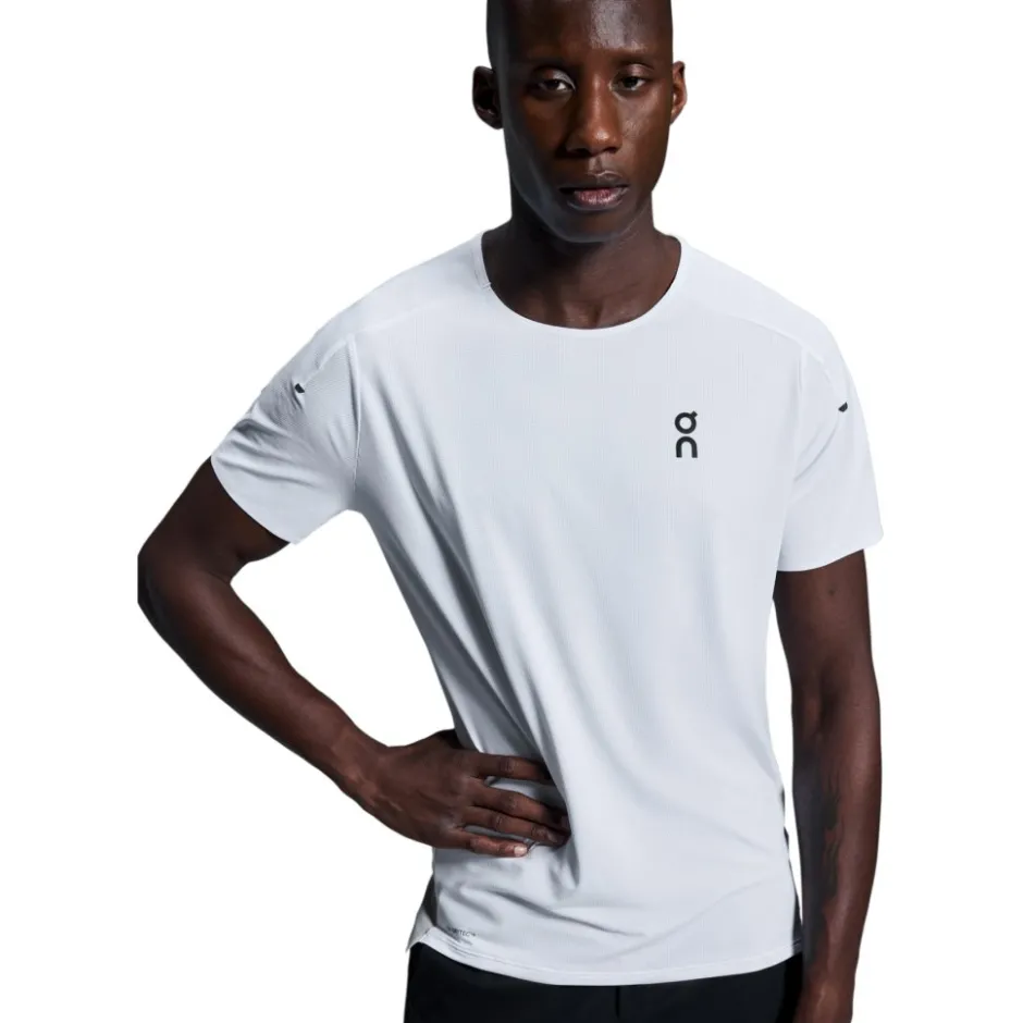 T-Shirts En Tops < On Running On Perforance-T Hardoophirt Heren - Wit | Ziver