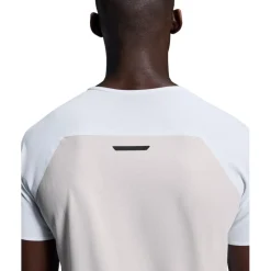 T-Shirts En Tops < On Running On Perforance-T Hardoophirt Heren - Wit | Ziver
