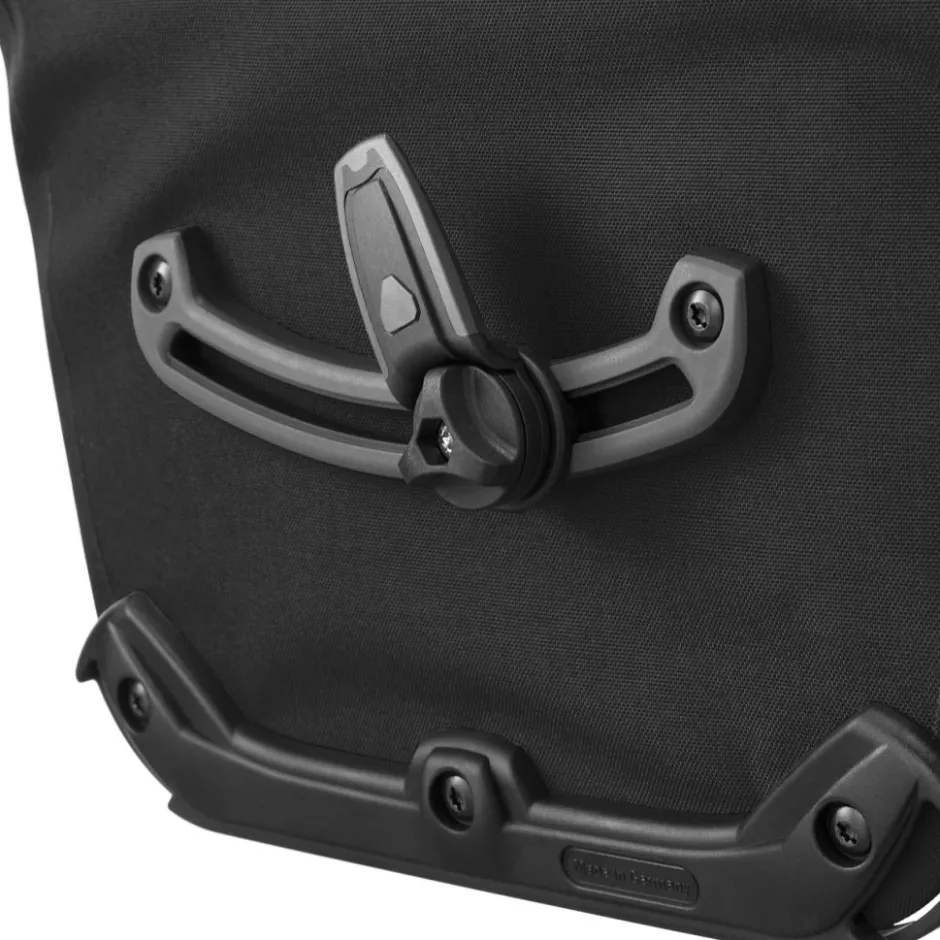 Bagagedragertassen < ORTLIEB Back-Roller Plus - QL2.2 Fietstas - 20+3L - zwart