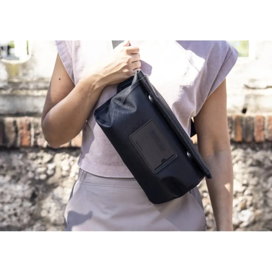Overige Tassen & Etuis|Overige Tassen En Etuis < ORTLIEB Metrosphere Schoudertas - 3L - black embossed