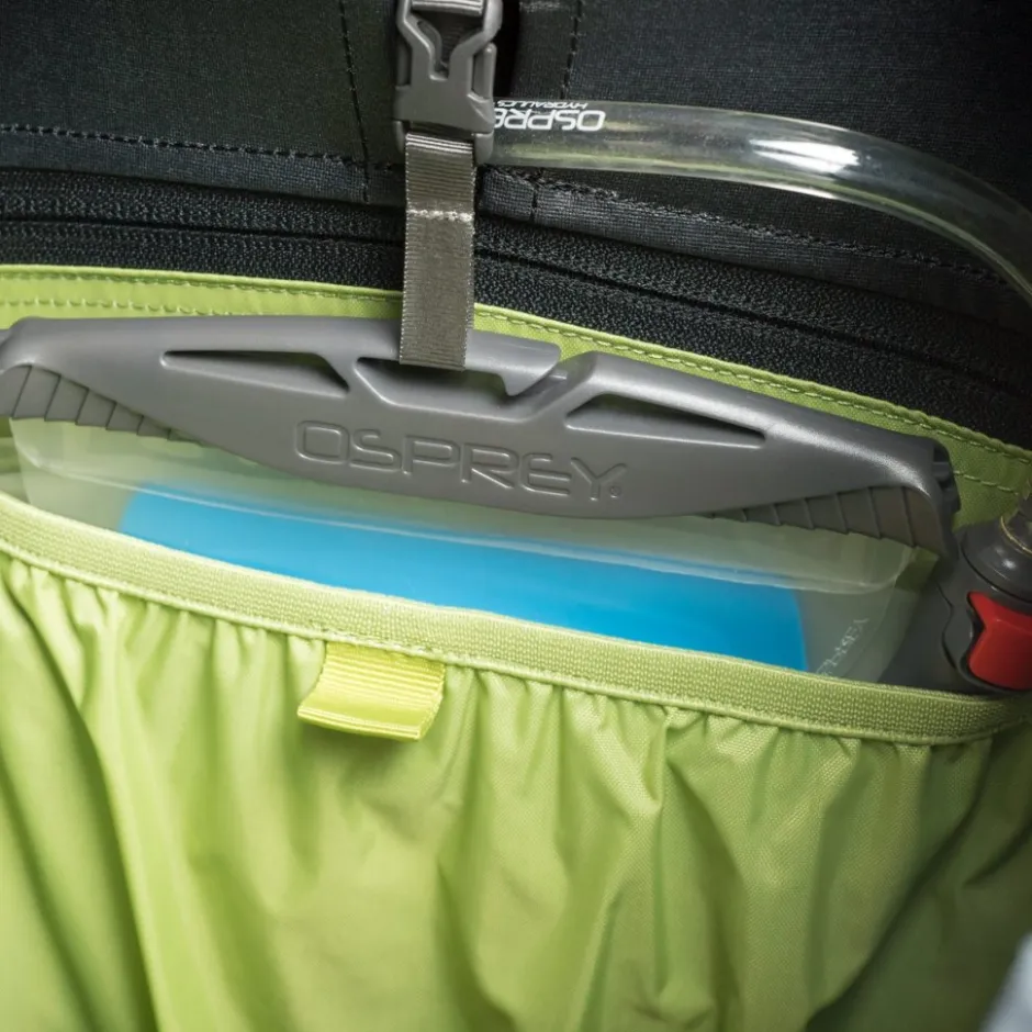 Rugzakken & Drinksystemen < Osprey Atmos AG 50 Rugzak - Black