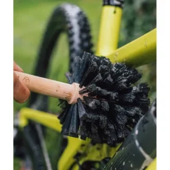 Peaty's Bog Brush