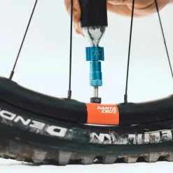 Co² Pompen < Peaty's Holeshot CO2 Tyre Inflator Kit - MTB (25g) - Slate