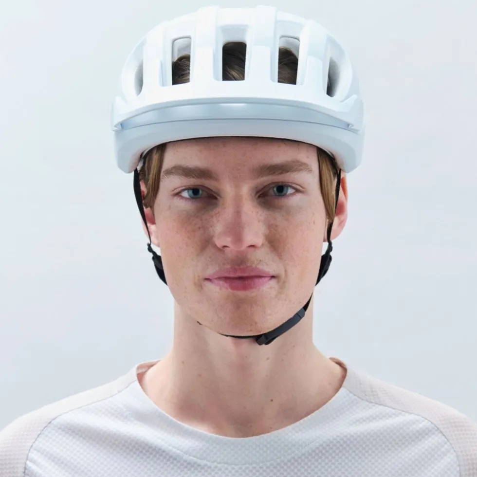 POC Cularis MIPS Helm - 1037 Uranium Black Matt