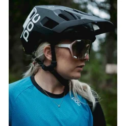 POC Kortal Race MIPS Helm - 8420 Uranium Black Matt/Hydrogen White