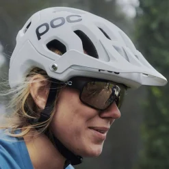 POC Tectal Helm - 1036 Hydrogen White Matt