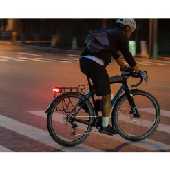 Ravemen NT101 Fietslamp Achteraan - Zwart