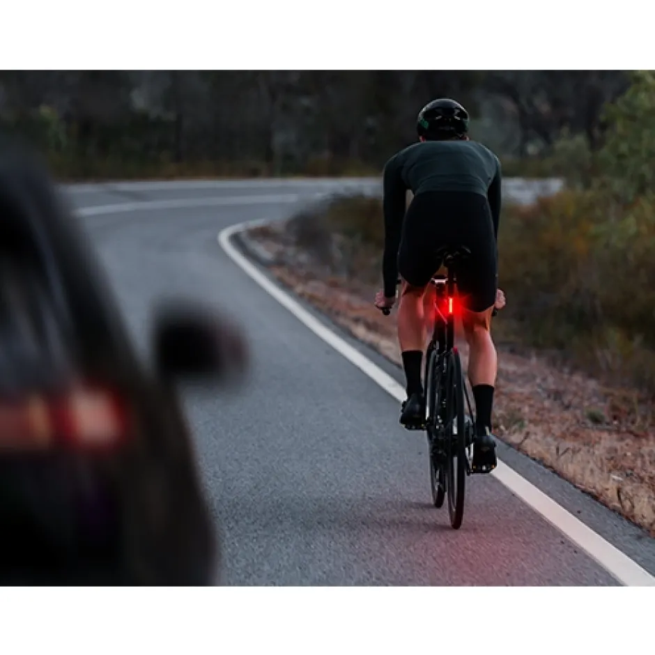 Verlichting|Achterlampen < Ravemen TR30 Fietslamp Achteraan - Zwart