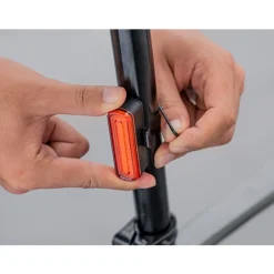Verlichting|Achterlampen < Ravemen TR30 Fietslamp Achteraan - Zwart