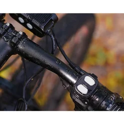 Ravemen XR6000 Fietslamp Vooraan - Zwart