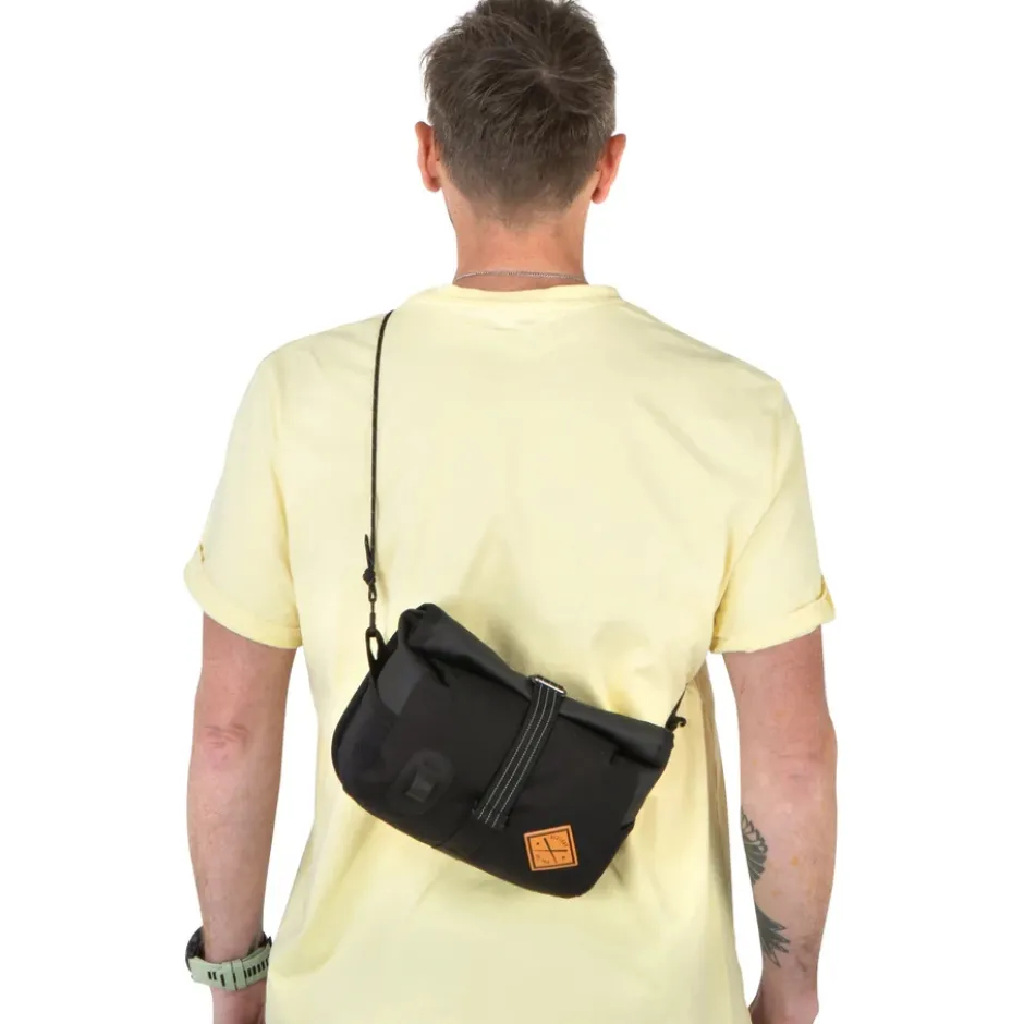Stuurtassen < Restrap Rolltop Canister Bag - 4L - black