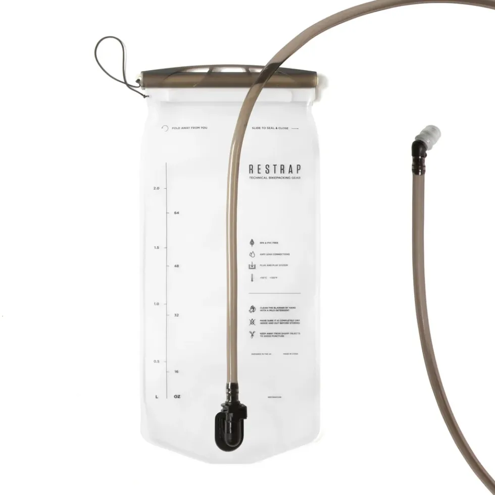 Restrap Rolltop Vochtregulerende vest 14L + drinkzak 2L - black