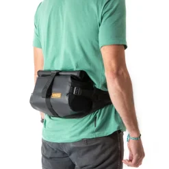 Heuptassen|Stuurtassen < Restrap Utility Heuptas 6L - zwart