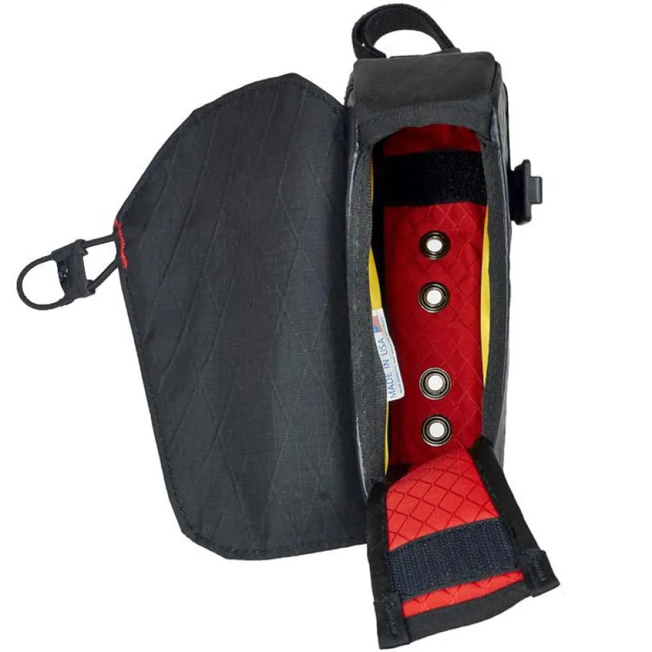 Frametassen|Top Tube Bag < Revelate Designs Mag Tank Bolt On EcoPac Bovenbuis Tas 1L - Zwart