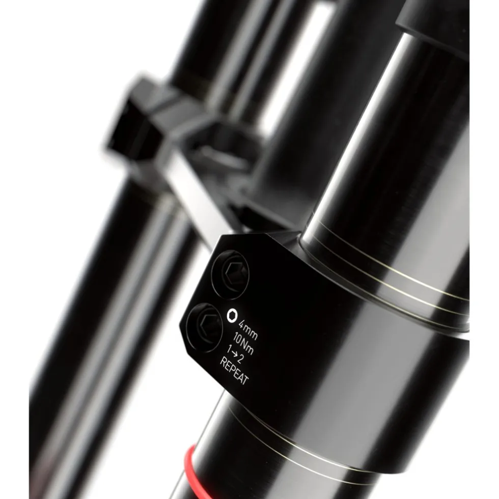 RockShox BoXXer Ultimate Voorvork - DebonAir+ | Charger 3 RC2 | D1 - 29" | 200mm | Offset 48mm | 20x110mm - Gloss Black