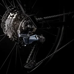 Derailleurs < Shimano CUES RD-U8020 Achterderailleur - Shadow RD+ | 2x11-voudig | lang (SGS)